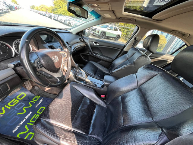 Фото Honda Accord 16