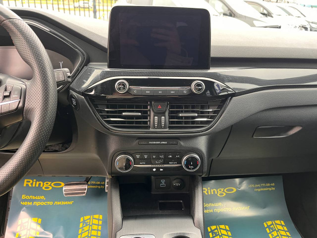 Фото Ford Escape 15