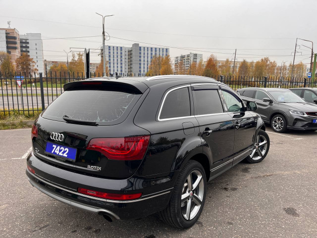 Фото Audi Q7 5