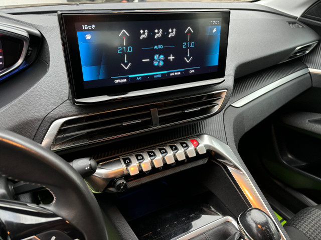 Фото Peugeot 3008 12