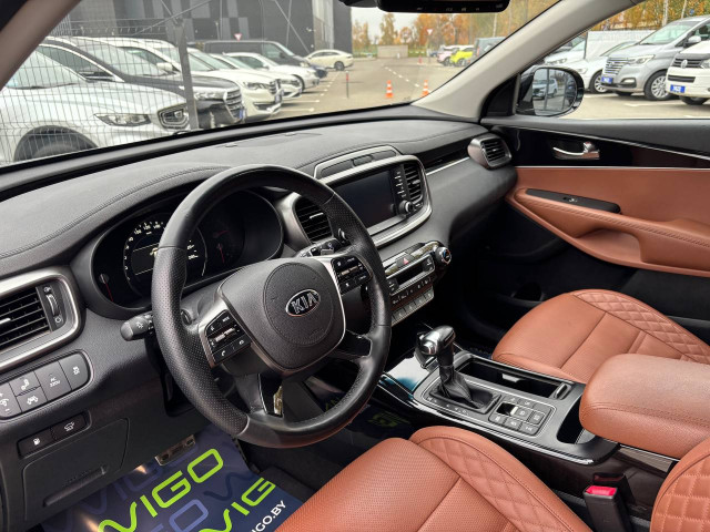 Фото Kia Sorento 11
