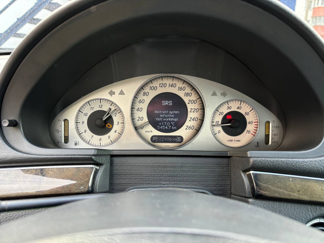 Фото Mercedes-Benz E-Класс 11