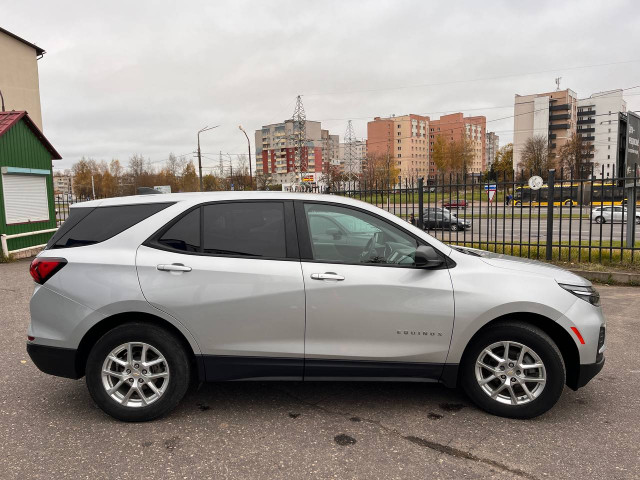 Фото Chevrolet Equinox 4